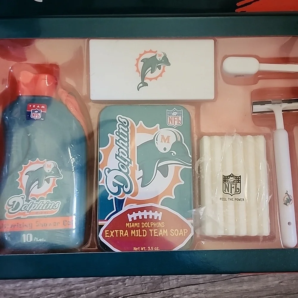 Vintage Miami Dolphins Team Body Care Gift Pack. NEW!!